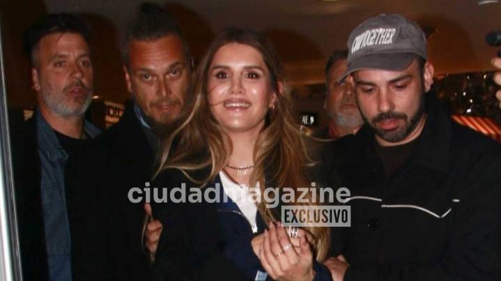 En fotos: Mica Tinelli reapareció en público con guardaespaldas tras la amenaza a su familia