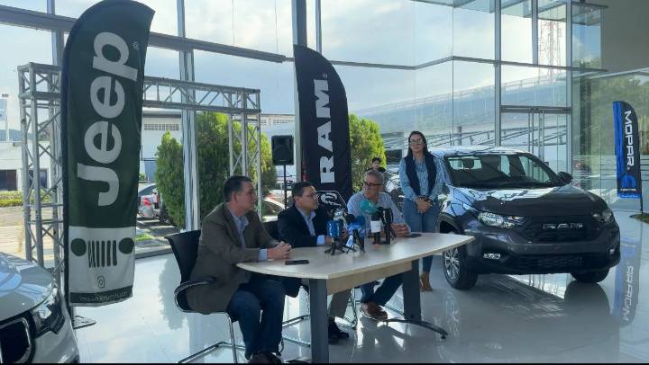 FCA Venezuela, LLC. llevará una experiencia de manejo seguroa estudiantes preuniversitarios.