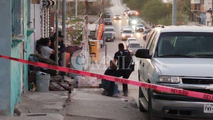 Asesinan a hombre afuera de negocio en Ciudad Juárez