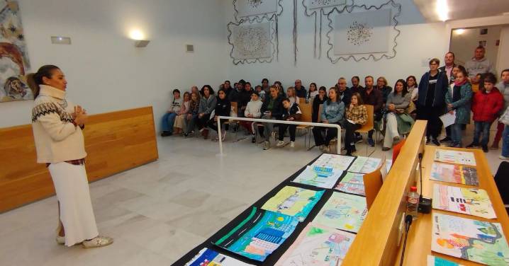 Jimena Galache gana el concurso de dibujo de la Semana de la Movilidad de Santa Marta