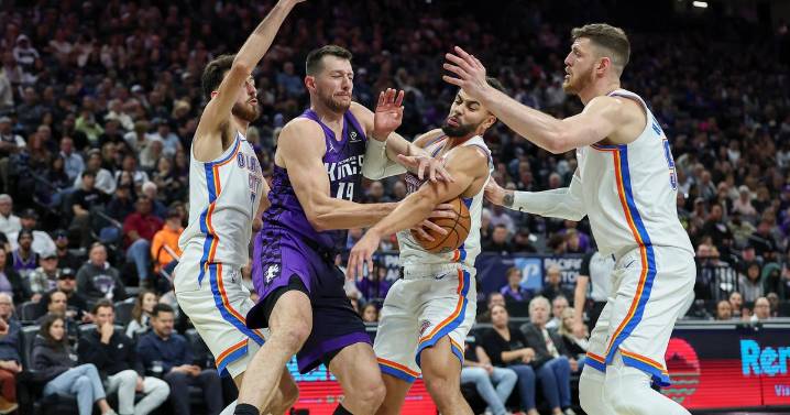 OKC's Hartenstein has 33 points as Thunder rout Kings 132