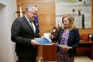 Bajada de impuestos y más ayudas a la discapacidad: así es el nuevo presupuesto cántabro