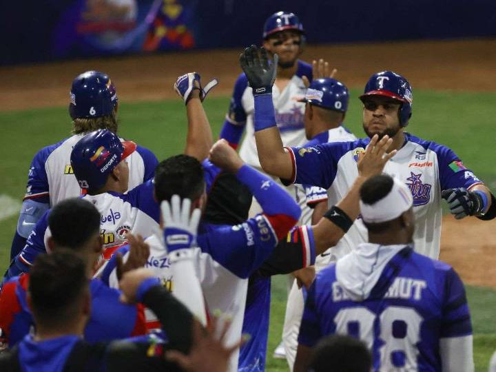 Jadher Areinamo comandó la paliza de Tiburones