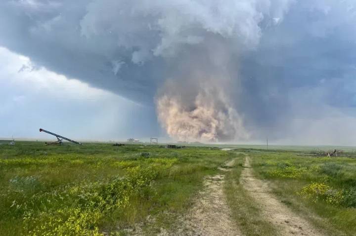 Environment Canada introduces new colour