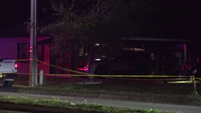 Man shot, killed in Orlando neighborhood, police say