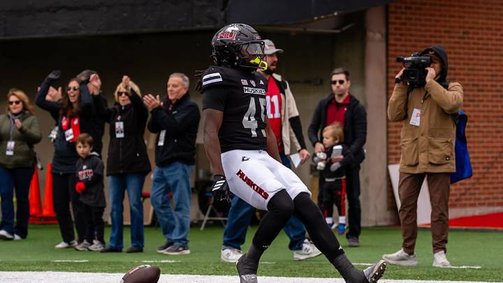 Macon scores 4 TDs in first start as NIU beats UMass, winning 2 out of its last 3