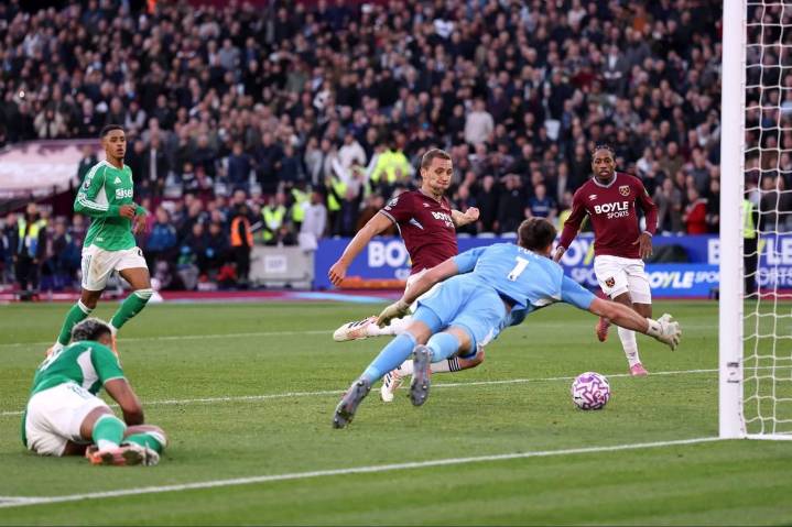West Ham 3 Newcastle 1 - Why are Howe's side so bad away from home? Where does it leave them?