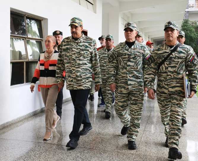 EE.UU.: el secretario del Ejército dice que están listos para intervenir en Venezuela si se les ordena