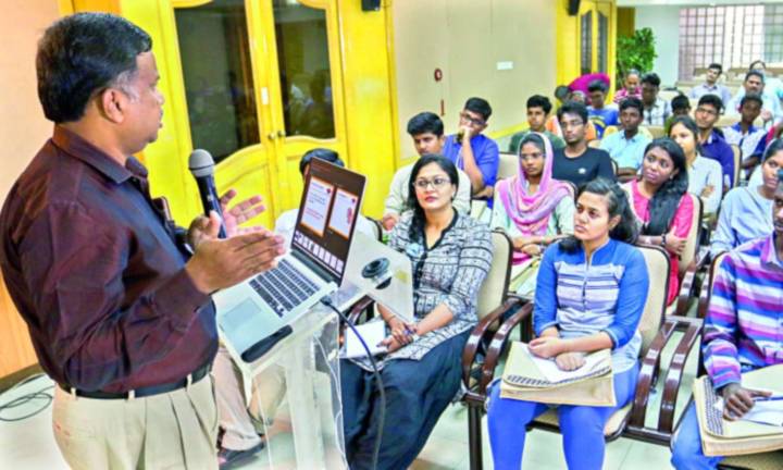 Guest lecturers in Tamil Nadu to move Supreme Court for permanent jobs, salary