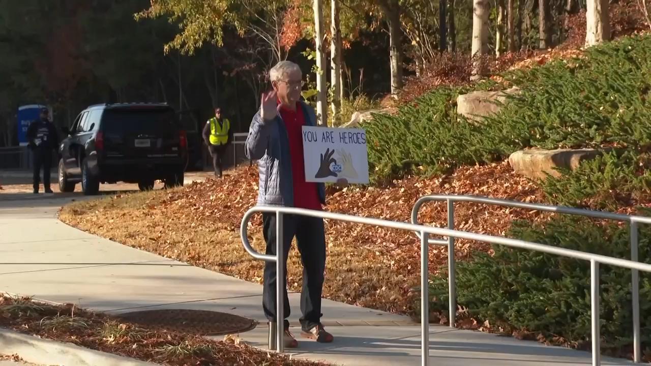 Former CDC worker on site as government workers return to duty