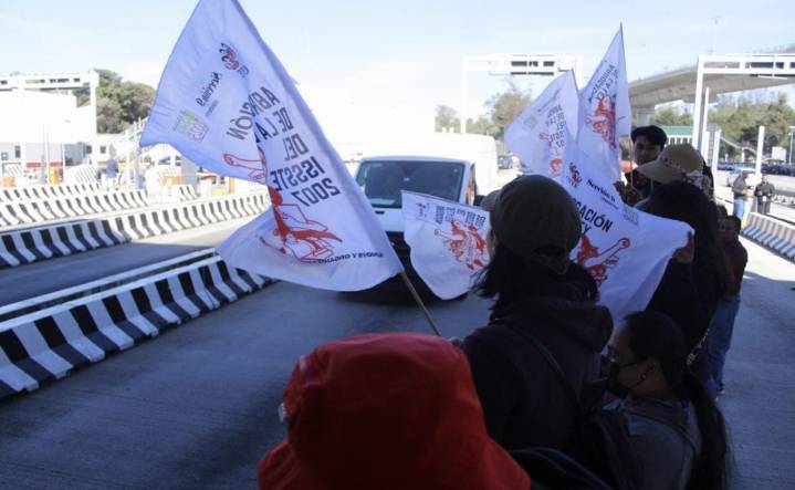CNTE libera casetas y aseguran que no hay nada resuelto con el gobierno; “es nuestro regalo de Buen Fin", dicen