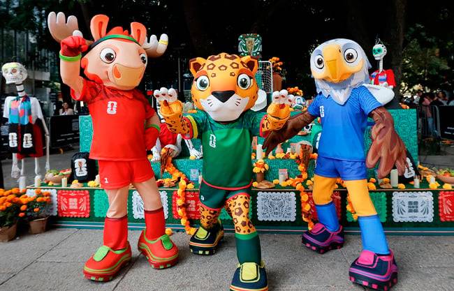 Mascotas del Mundial 2026 inauguran ofrenda de Día de Muertos en CDMX