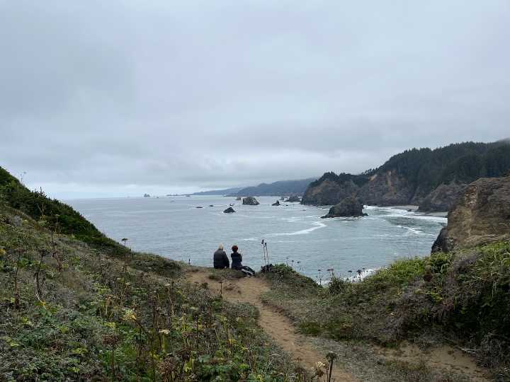 Asking Eric: Single introvert seeks a few good friends, while avoiding noisy group events