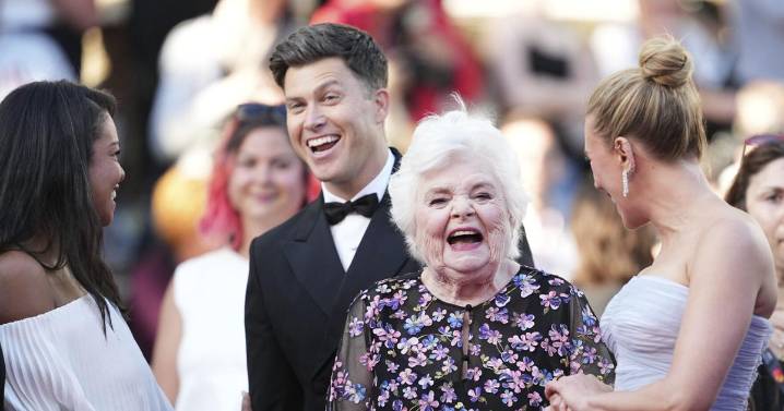 SNL’s Colin Jost makes surprise visit at Charleston bar