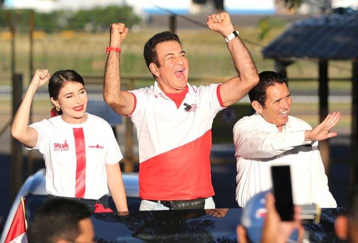 De la TV a la política: Salvador Nasralla va por cuarto intento de presidir Honduras