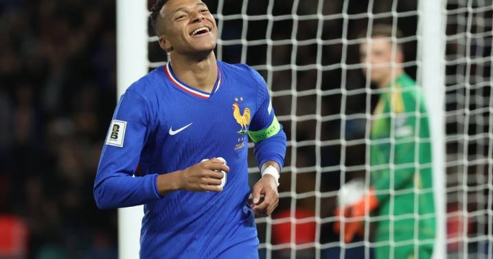 Mbappé rompe un nuevo récord: llega a los 400 goles mas joven que Messi y Cristiano Ronaldo