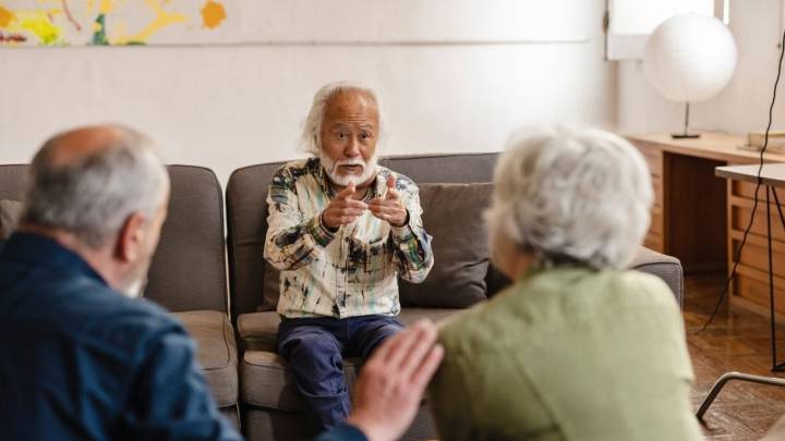 El uso cotidiano de más de un idioma puede ayudar a retrasar el envejecimiento acelerado, demuestra un estudio