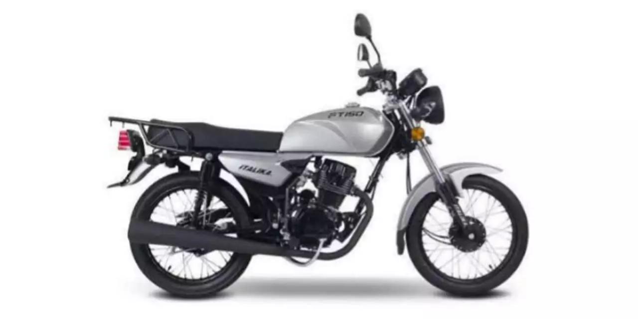 Deja su moto afuera del panteón en Huajuapan; se la roban