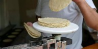 Tortilla carísima: dónde ya cuesta más de $30 el kilo en México