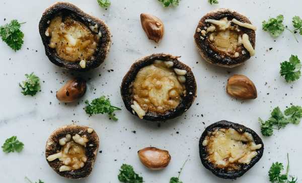 Receta de hongos rellenos: el paso a paso de Maru Botana que no falla