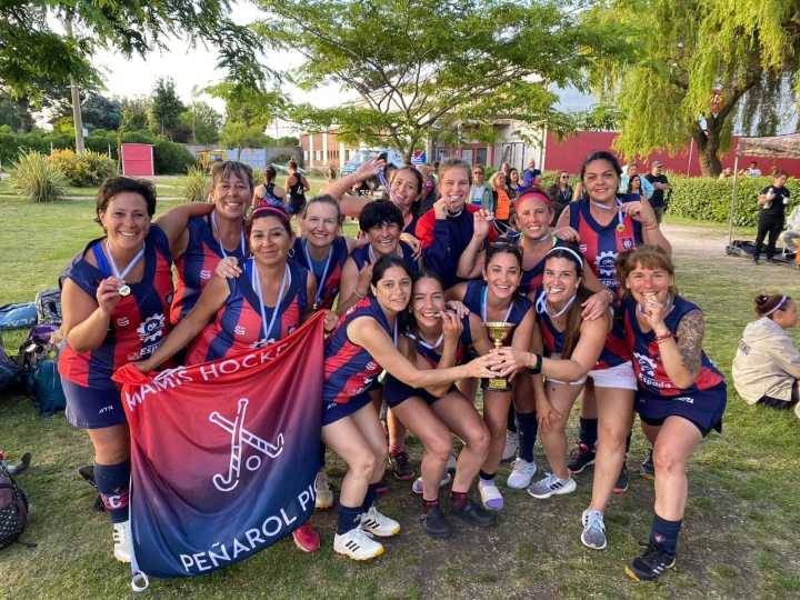 Hockey Peñarol obtuvo el tercer puesto en el Open Hockey de Mar del Plata