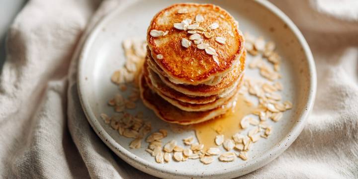 Mini hot cakes de plátano y cacao, el desayuno que sabe a brownie ligero