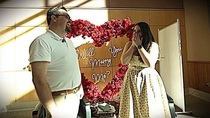 Teens who met in hospital after emerging from comas are getting married