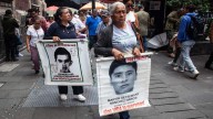 Llegan Padres de los 43 de Ayotzinapa a Palacio Nacional para Reunirse con la Presidenta