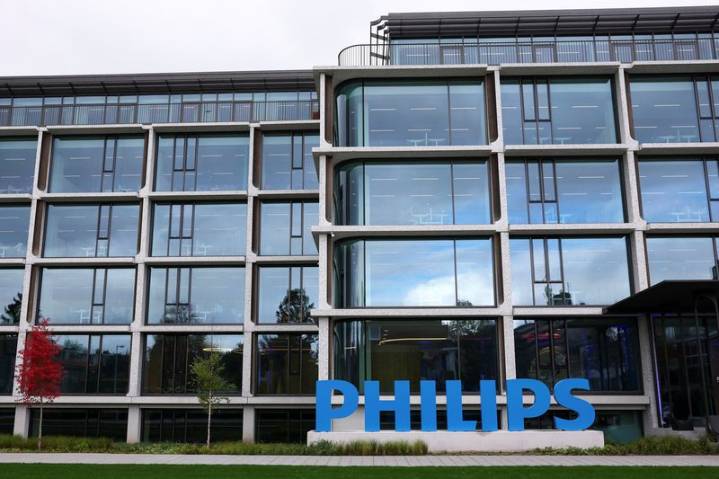Philips reports 3% rise in quarterly sales