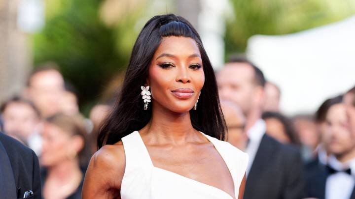 Naomi Campbell revive el ‘posh bob’, el corte de pelo más elegante y favorecedor a los 50