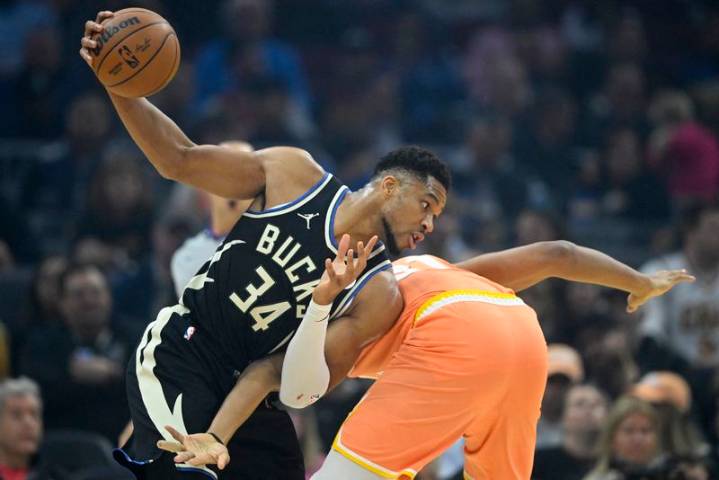 Giannis Antetokounmpo (groin) likely to miss two weeks