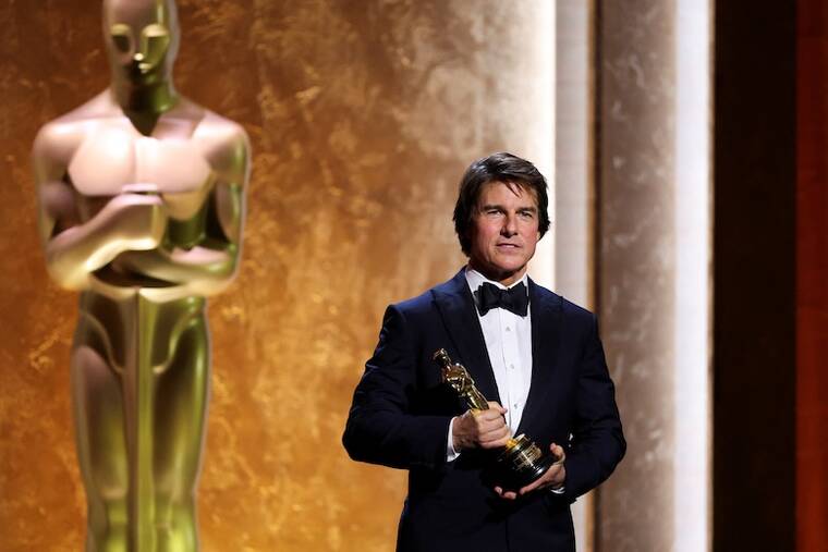 At 63, Tom Cruise accepts his first Oscar