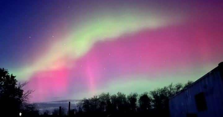 Cloud cover limits visibility of aurora borealis for most in the Tri