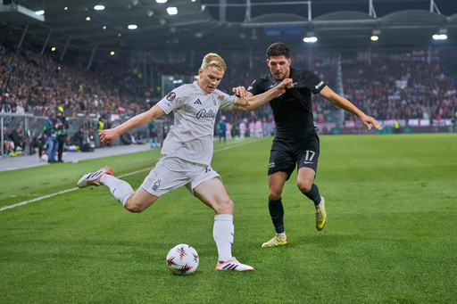 Gibbs-White falla penal y Nottingham Forest empata 0-0 con Sturm Graz en la Liga Europa