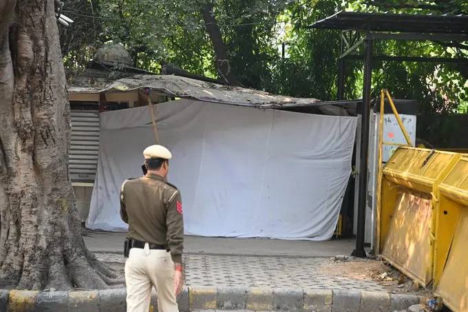 Man Shoots Himself Dead At Delhi’s Jantar Mantar, Police Launch Probe