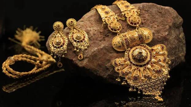 Gold price rises by Rs 1,680 in a single day, just days left to cross Rs one lakh