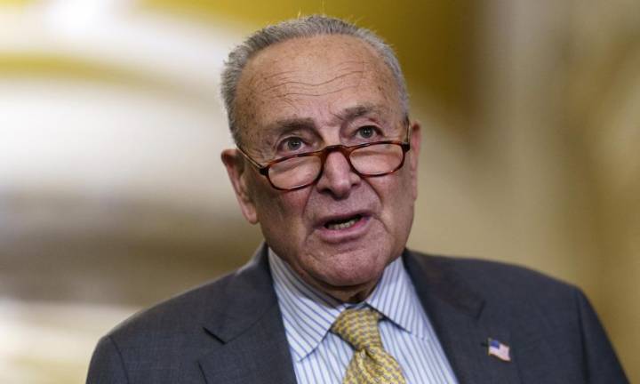 El acuerdo para abrir el Gobierno divide a los demócratas y reduce su capacidad de presión