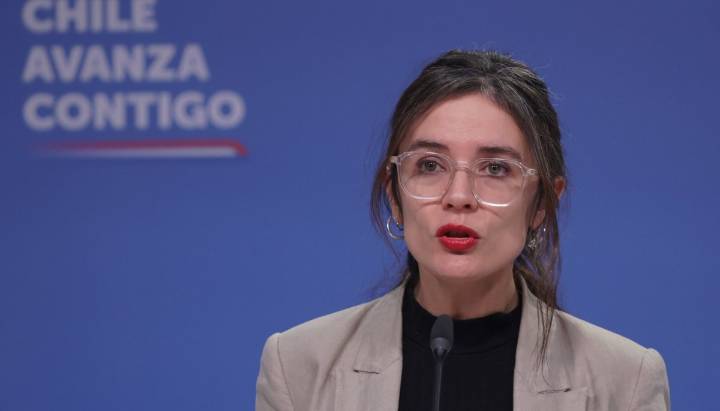 Vallejo rechaza idea de "cerrar el capítulo 73-90" planteada por Kaiser: "Solo abre las heridas que dejó la dictadura"