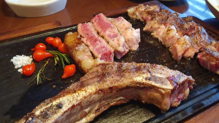 Outback Steakhouse Rules Every Diner Should Know