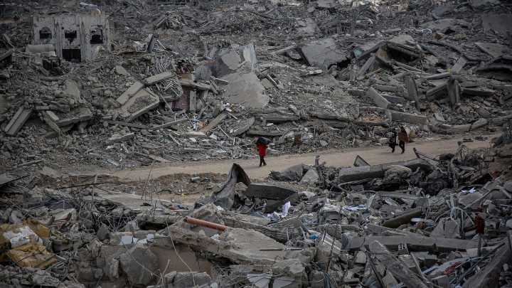 La masacre no cesa en Gaza pese al alto el fuego: las autoridades cifran en más de 70.100 los muertos por la ofensiva israelí