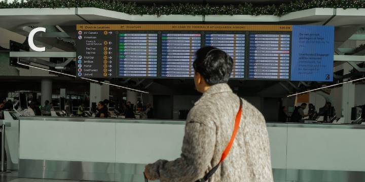 US airlines again cancel more than 1,000 flights on second day of cuts tied to government shutdown