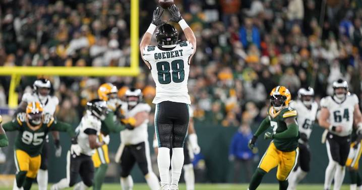 The pivotal plays from the Eagles' bizarre, frustrating win over the Packers