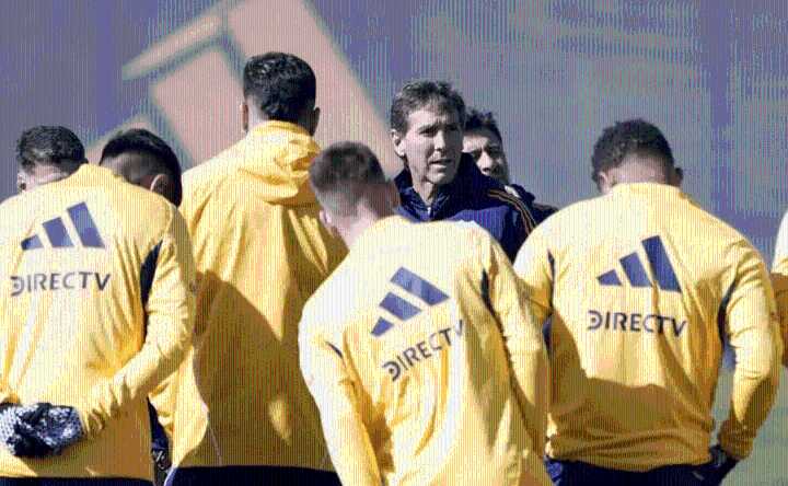 «A disposición»: Úbeda suma un «refuerzo» en Boca contra Talleres