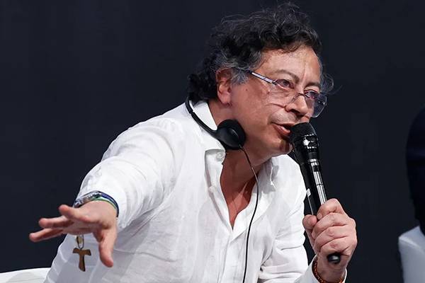 Comisión de Acusación abre investigación previa contra Gustavo Petro por polémico ‘tarimazo’ en Medellín