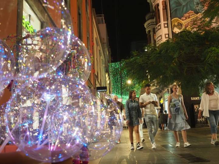 La Navidad llega a Santa Cruz con pista de patinaje, ‘tardeos +60’ y cine navideño: estas son las 100 actividades