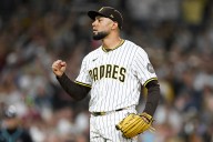 Mets ‘touch base’ with two elite free agent relievers