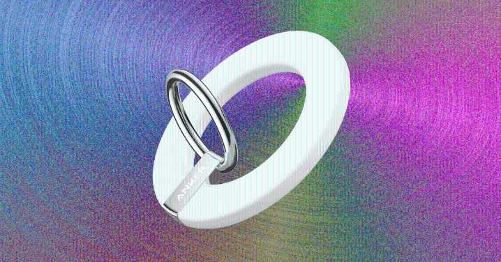 Keep Your Phone Safe With Our Favorite MagSafe Grips