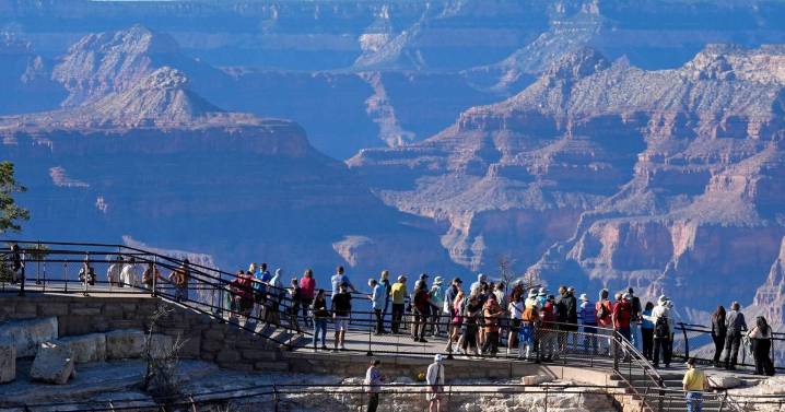 Parques nacionales de EEUU aumentarán el precio de entrada para turistas extranjeros