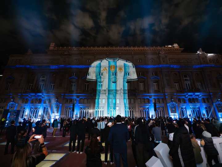 La imponente presentación de la camiseta de la Selección Argentina en el Teatro Colón