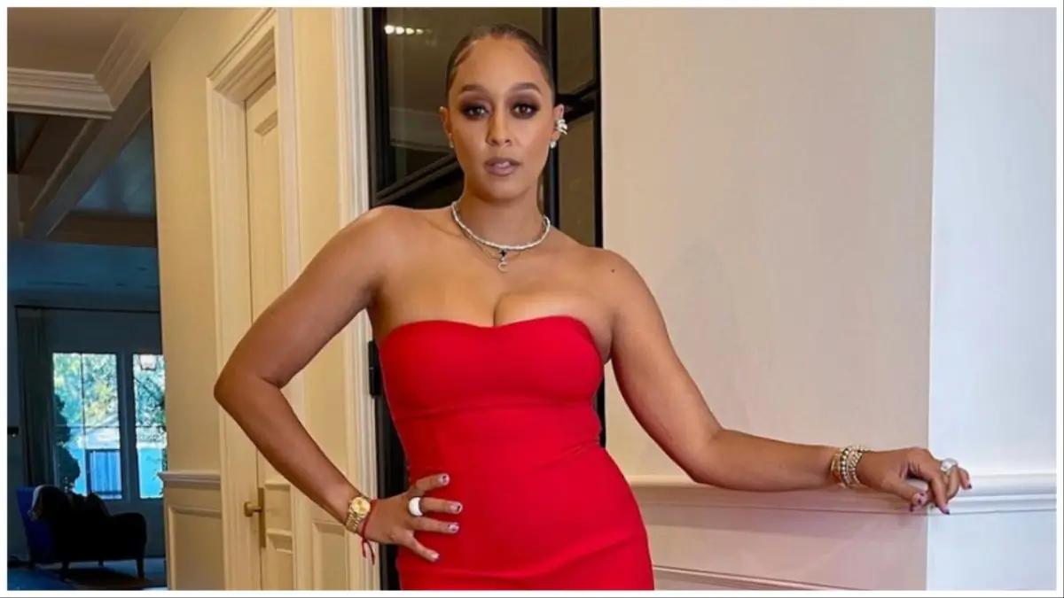 ‘Tia Who Dat?': Tia Mowry Posts a Mystery Hand and the Internet’s Convinced She Snagged Herself a ‘Vanilla King’ Like Sister Tamera
